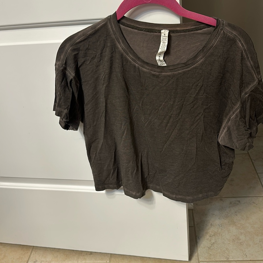 Lululemon t shirt